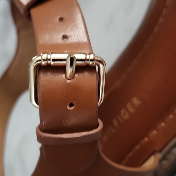 Women's Tommy Hilfiger Bennia Sandals - Picture 3 of 6